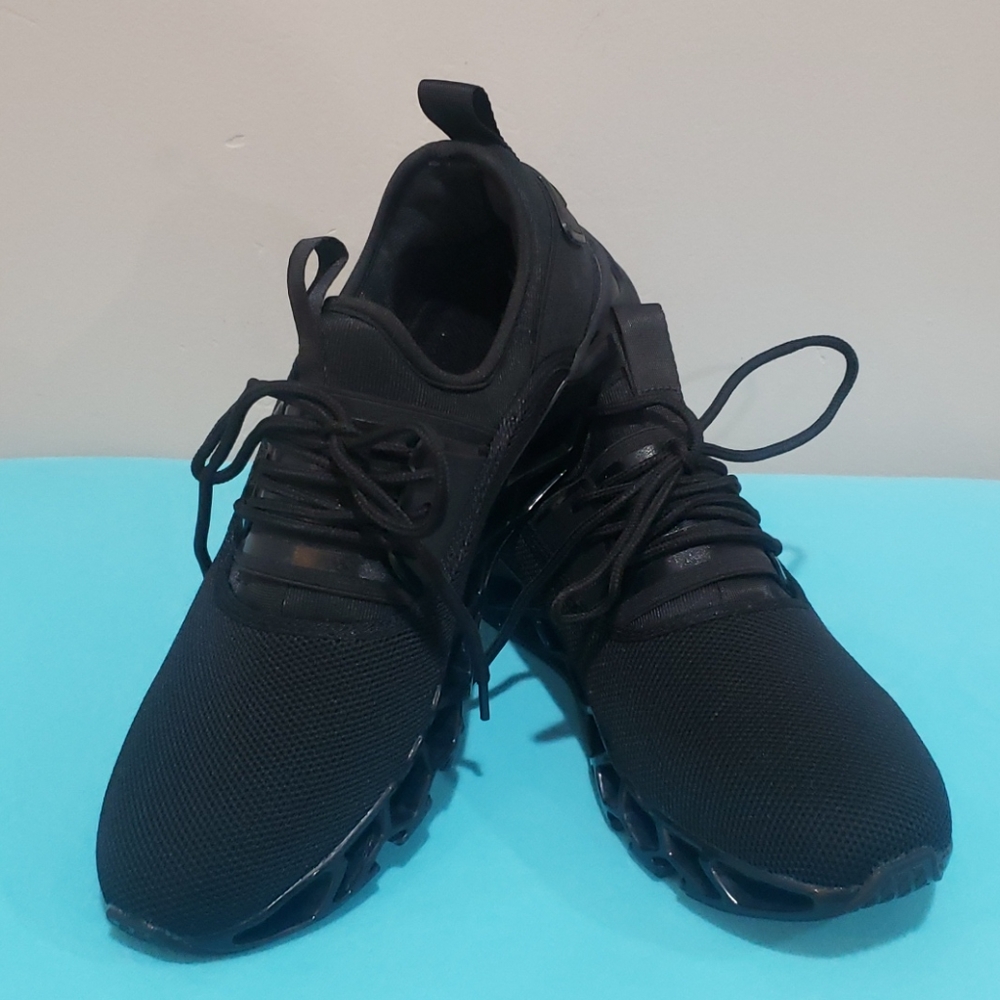 Cloud1 Black Sneakers - Picture 2 of 6